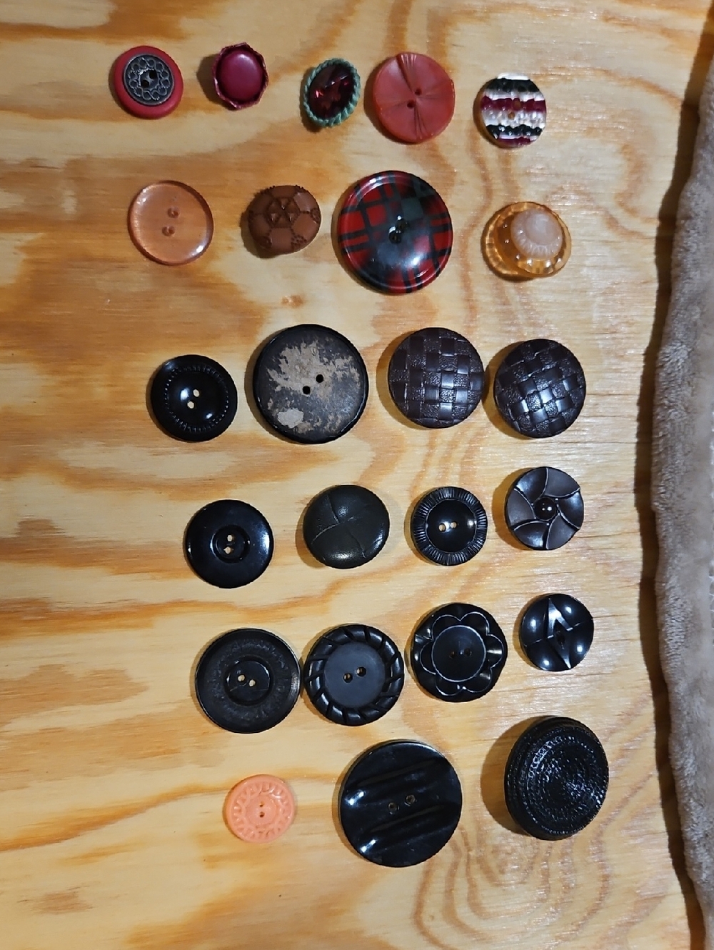 Mixed Lot Of Buttons